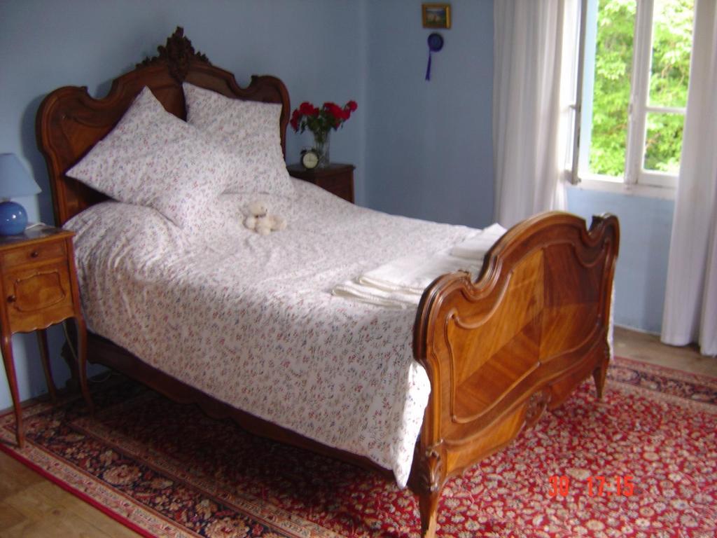 Aux Quatre Saisons Axat Bed and Breakfast Habitación foto