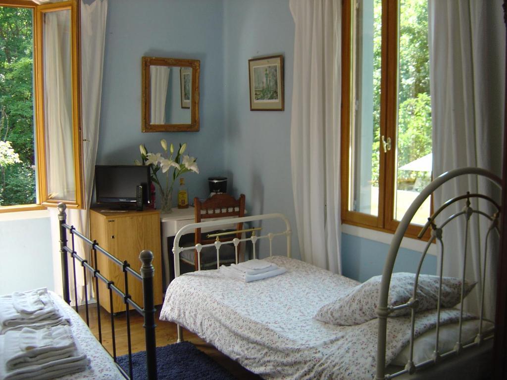 Aux Quatre Saisons Axat Bed and Breakfast Habitación foto